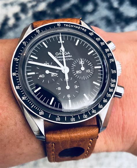 omega speedmaster moonwatch watch